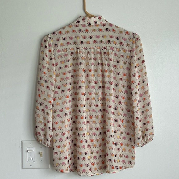 Elephant Novelty Print Blouse Medium Sheer 3/4 Sleeve Under Skies Button Down - Picture 3 of 8